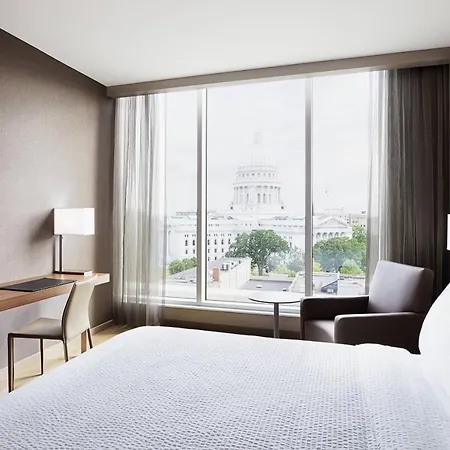 Ac Hotel By Marriott Madison Downtown Esterno foto